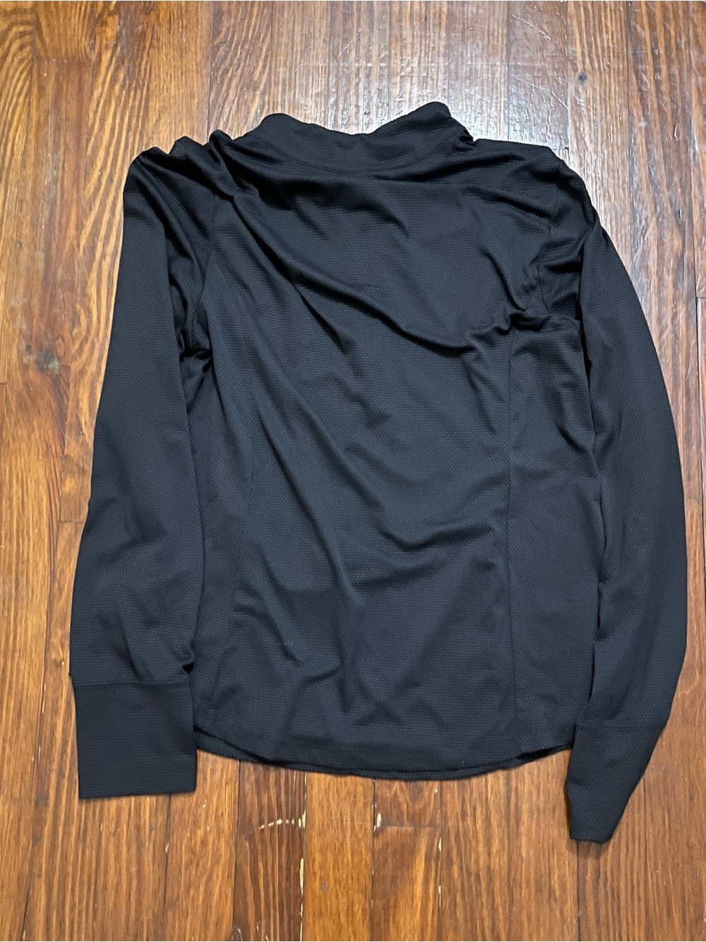 Tommy Bahama Women’s Black Long-Sleeve Half-Zip Golf Pullover - Picture 5 of 5